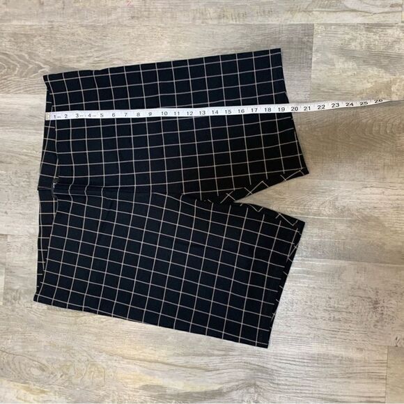 NWT Loft Sculpt Bike shorts and Plaid print size XL - Picture 7 of 15